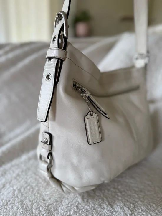 Y2K Vintage Coach Studded Embossed Leather Duffle Hobo Shoulder Bag Ivory F16178 - Picture 5 of 13